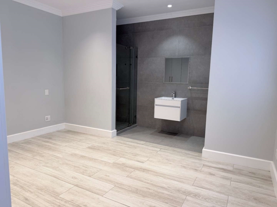 To Let 2 Bedroom Property for Rent in Oakdale Western Cape